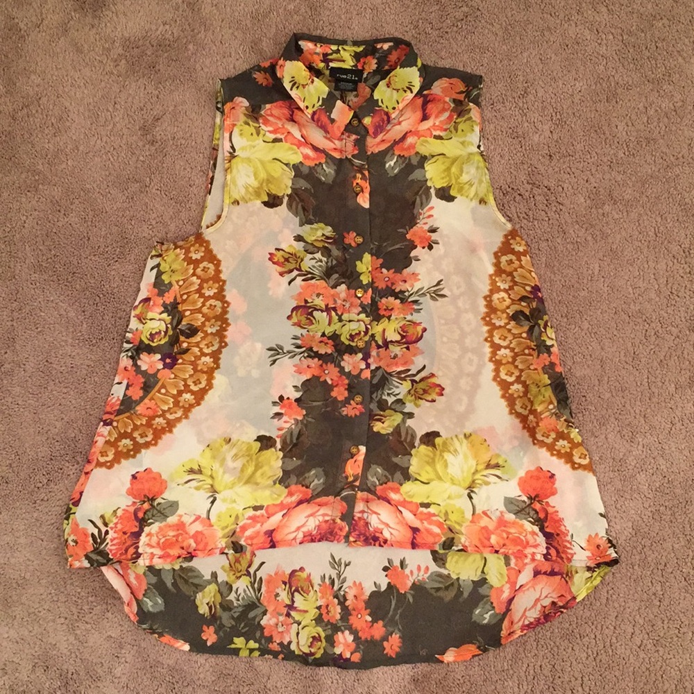 Sleeveless Vintage Blouse